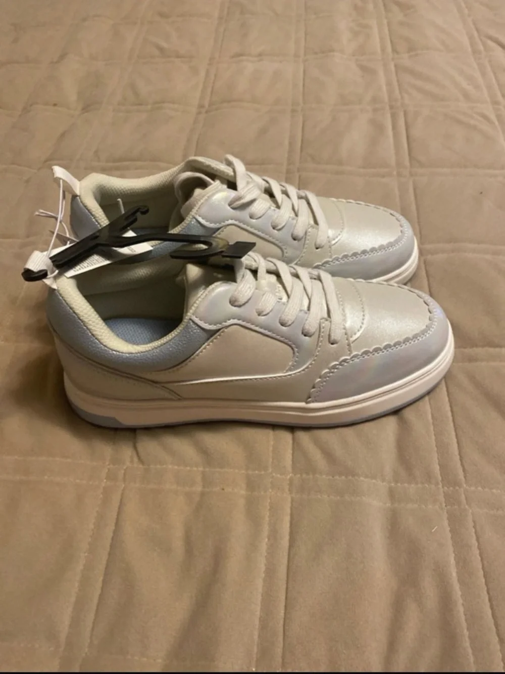 Old Navy Girls' Iridescent Pearl White Lace-Up Sneakers